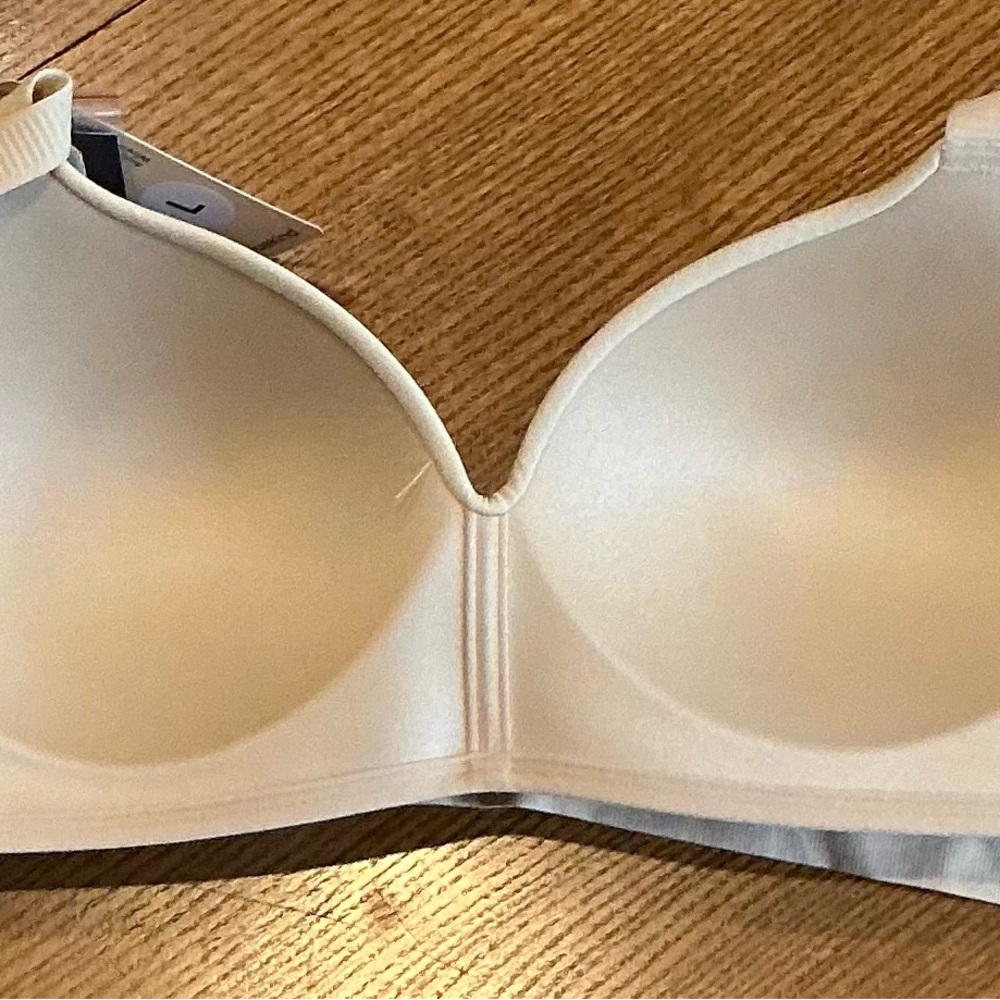 Set Of Two Truekind Supportive Comfort Wireless Shaping Bras Size L Beige New - Picture 11 of 13